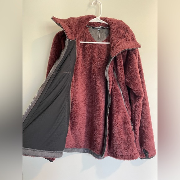 Kuhl Flight Jacket - Hood that can be zipped to hide. - Picture 3 of 6